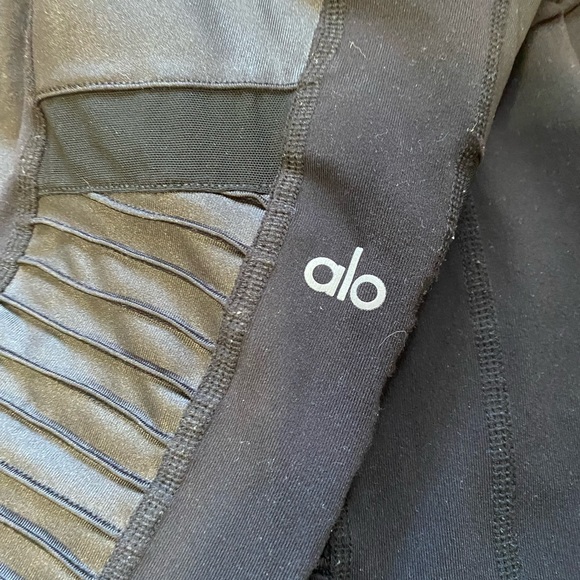 Alo yoga high waisted Moto leggings - Picture 7 of 9